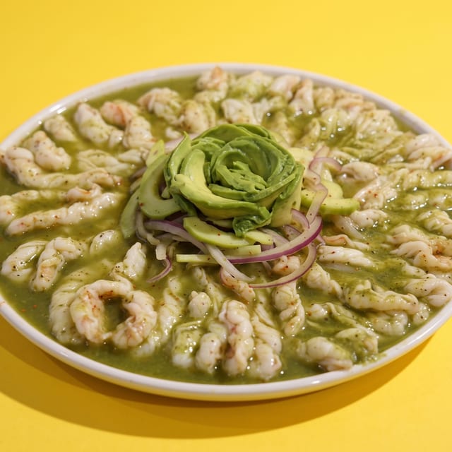 Aguachiles Verdes [Shrimp in Green Sauce].
